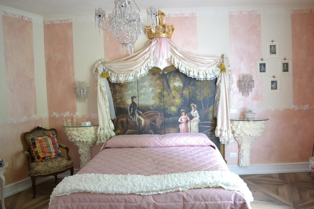 La Maison Delle Favole Desenzano del Garda Room photo