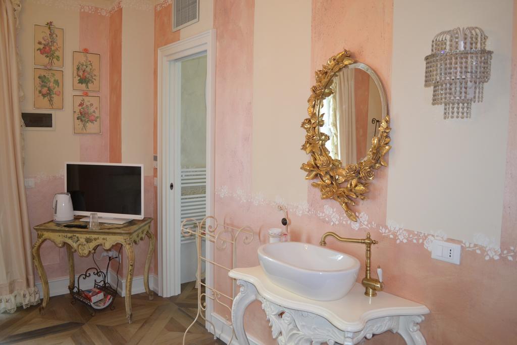 La Maison Delle Favole Desenzano del Garda Room photo