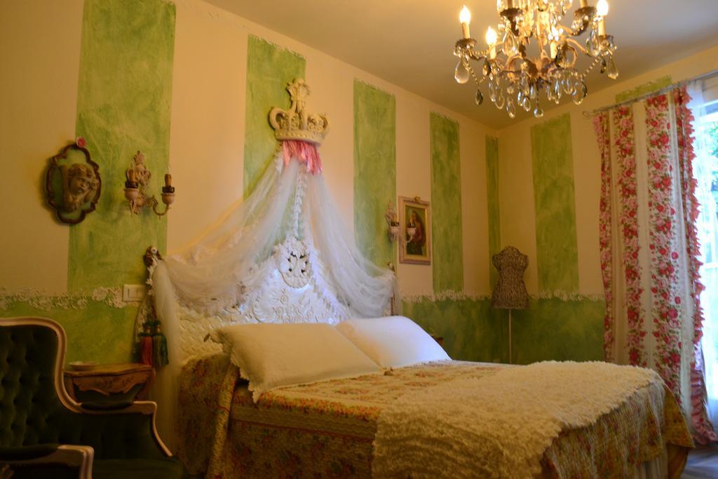 La Maison Delle Favole Desenzano del Garda Room photo