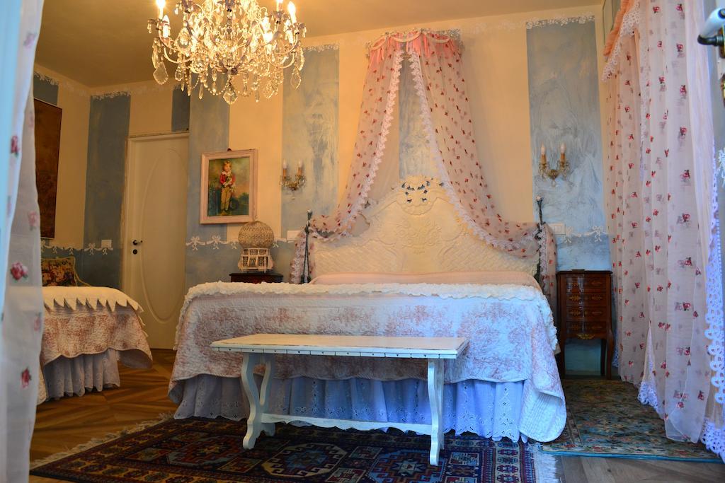 La Maison Delle Favole Desenzano del Garda Room photo